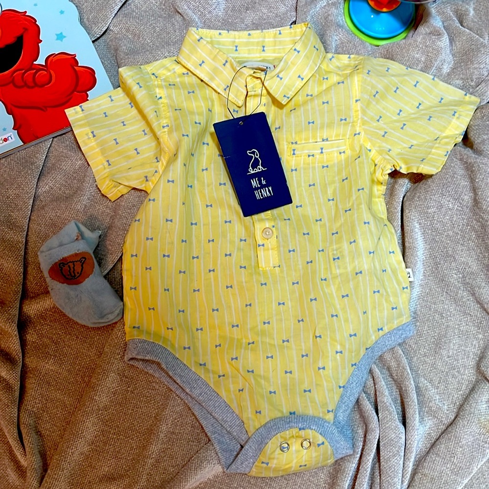 NWT ME & HENRY~BRAND NEW baby Boutique jumper Size:18-24 M Yellow Blue w Socks
